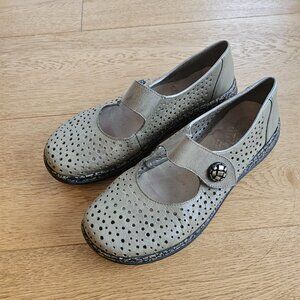 Rieker Antistress 9.5 US Green Leather Cutouts Mary Janes Walking Shoes 41 EU